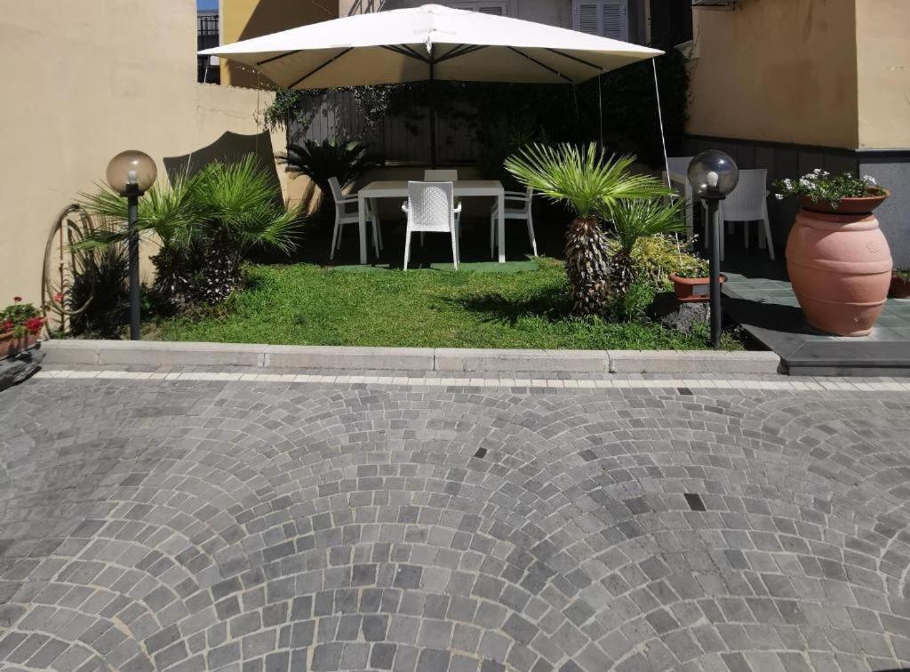 Atrium Pompei Villa Exterior photo