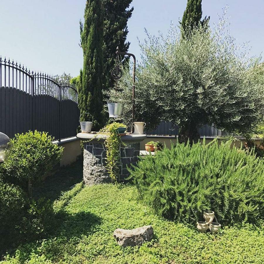 Atrium Pompei Villa Exterior photo